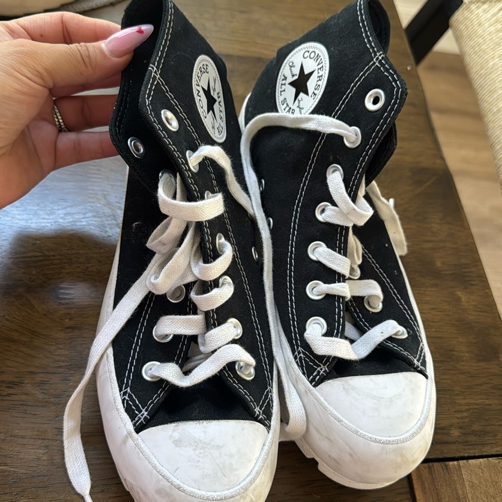 Converse size 7.5 used 2 times for the Disney parks